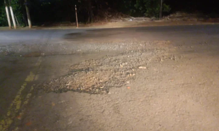 Necessidade urgente de recuperação asfáltica no Jardim Arangá