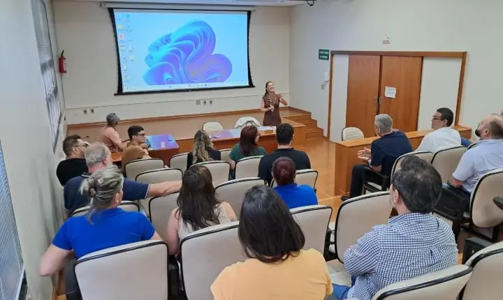 Daae debate diretrizes de controle interno com a Controladoria do Município
