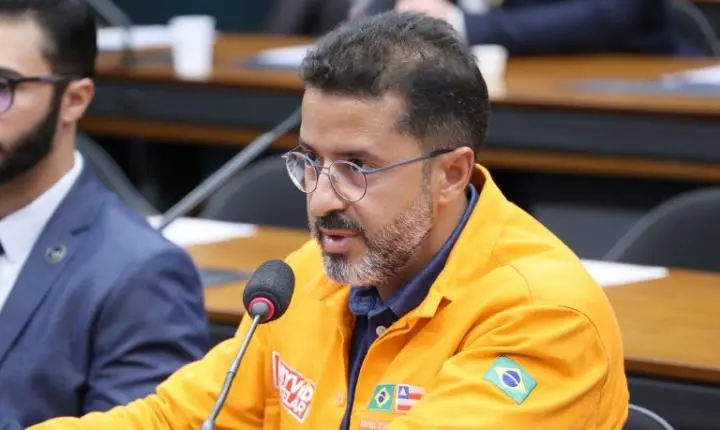 Câmara debate imposto sobre a exportação de petróleo e outras medidas do governo para os combustíveis
