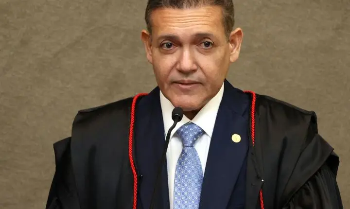 Nunes Marques assume TSE com foco no combate à inteligência artificial nas eleições