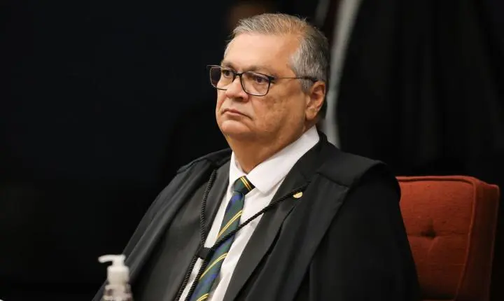 Flávio Dino inicia apuração sobre emendas parlamentares ligadas a filme de Jair Bolsonaro