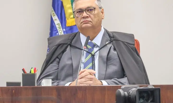Flávio Dino afasta presidente do Tribunal de Contas do Maranhão