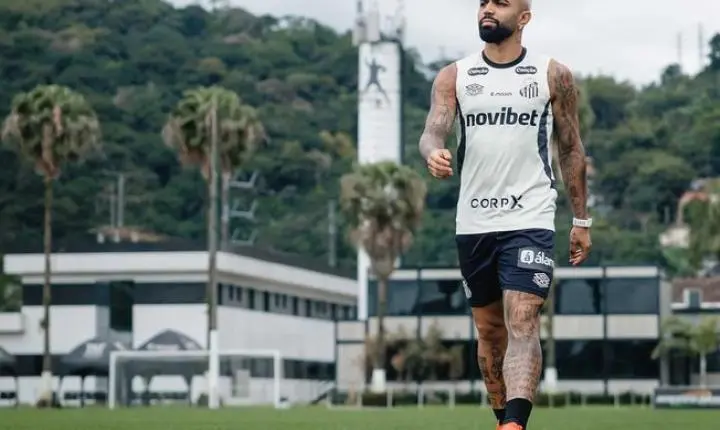 Alexandre Mattos afasta especulações sobre permanência de Gabigol no Santos