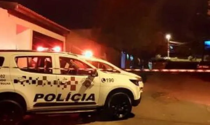 Residência e caminhonete são atingidas por disparos de arma de fogo em Descalvado