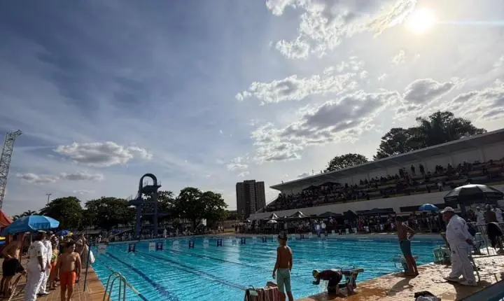 Domínio na água: Natação fecha ano com 73 medalhas em Araraquara