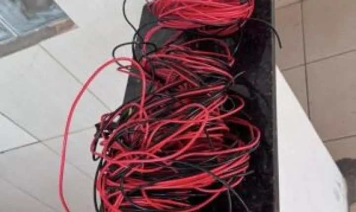 Polícia Militar prende dupla por furto de fiação elétrica em São Carlos