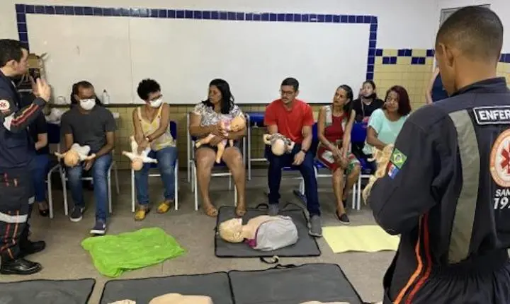 Primeiros socorros nas escolas são aplicados desde 2018, afirma Educação