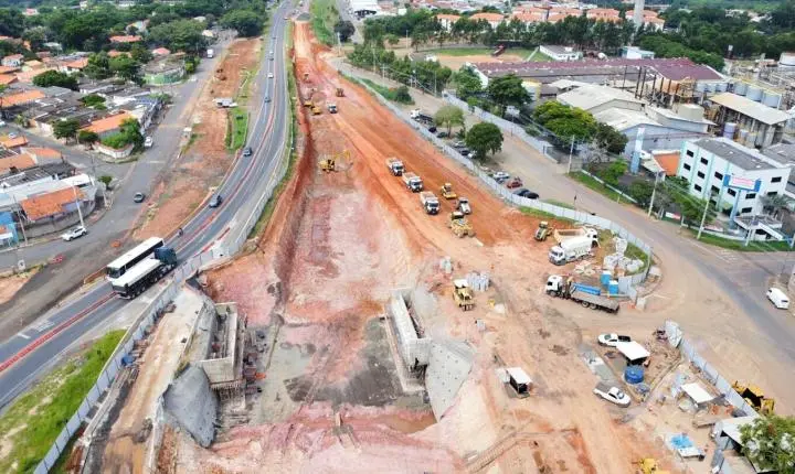 Eixo SP inicia instalação de vigas em novo viaduto na SP-304 com interdições rápidas em Piracicaba
