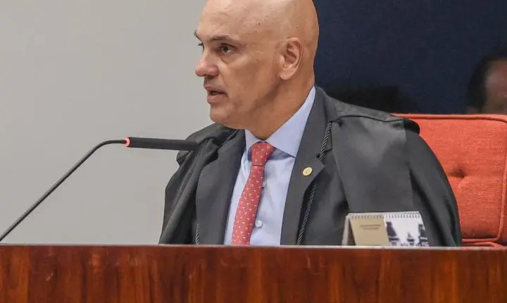 Edson Fachin decide retirar Alexandre de Moraes do inquérito das fake news