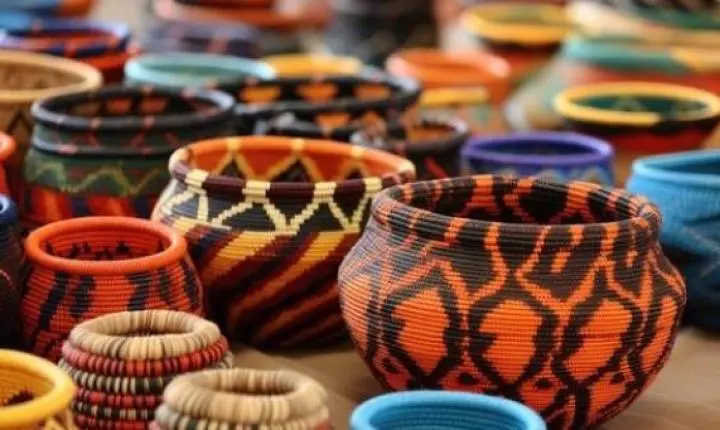 Feira Afro e Indígena reúne artesãos no Parque Aquático de Araraquara