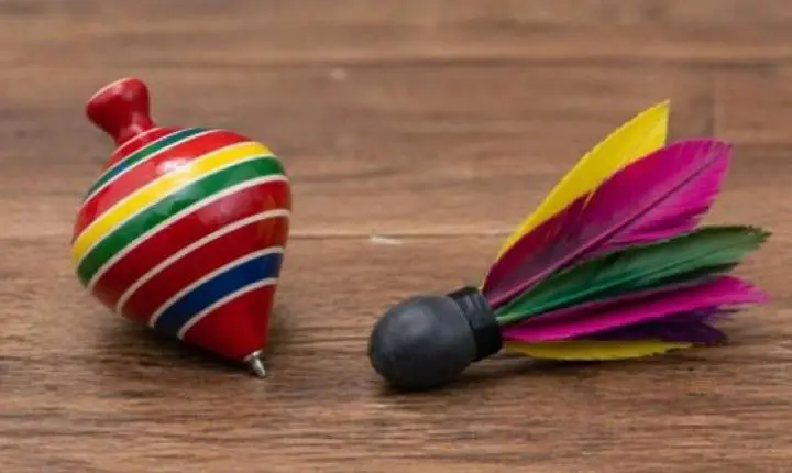 Feira de artesanias reúne brinquedos feitos à mão em Araraquara