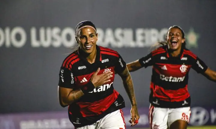 Flamengo vence o Vitória e se aproxima dos líderes do Brasileirão Feminino