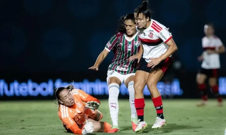 Flamengo supera Fluminense e garante vaga na Copa do Brasil Feminina