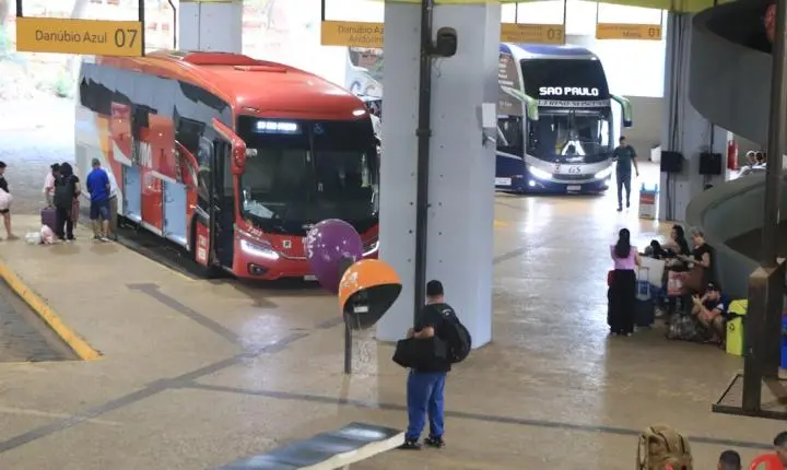 Fiscalização de passagens de ônibus para itinerantes é cobrada em requerimento