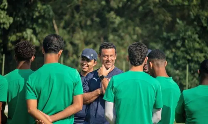Fred conquista seu primeiro título como técnico na base do Fluminense