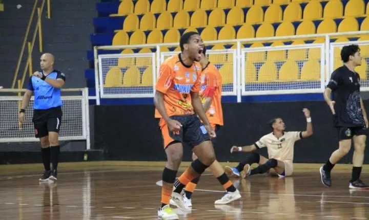 Futsal Sub-20 de Araraquara avança e segue vivo na Liga Paulista