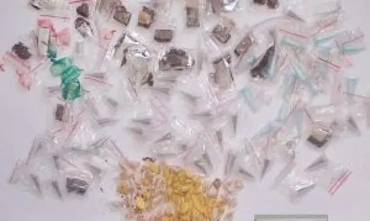 Guarda Municipal de Ibaté apreende mais de 180 porções de drogas em mata