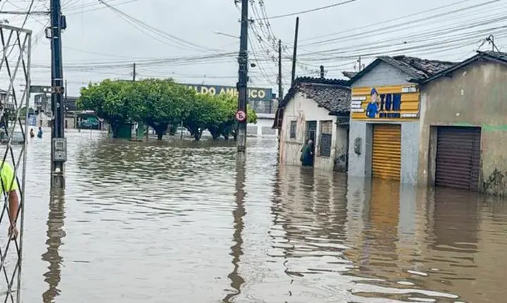 Governo declara estado de emergência em regiões prejudicadas por chuvas