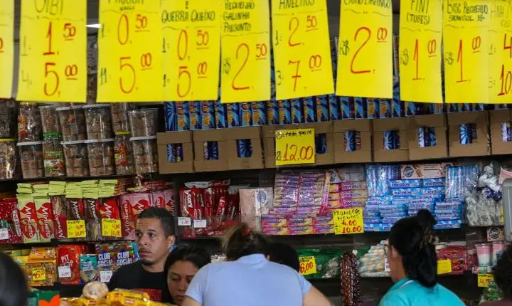 Governo planeja crédito e capacitação para empresas com o fim da escala 6x1