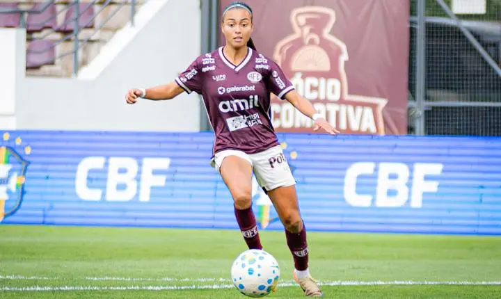 Guerreiras Grenás renovam contrato com a atacante Dos Santos até 2030