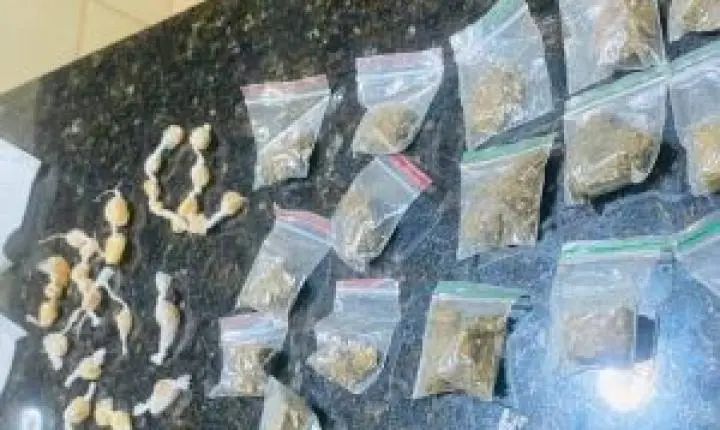 Homem é preso por tráfico de drogas em São Carlos após tentar fugir da PM