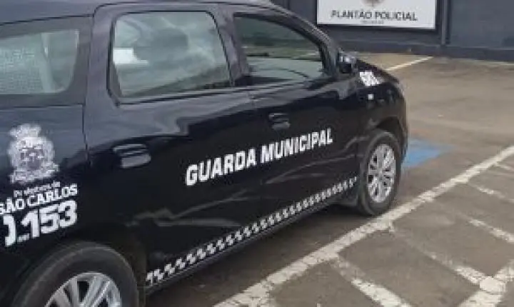 Homem é preso em São Carlos por violência doméstica após agredir esposa e filha