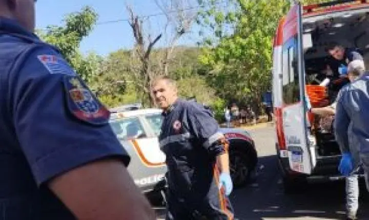 Homem em surto se fere com faca e é contido pela PM no Residencial Itatiaia, em São Carlos