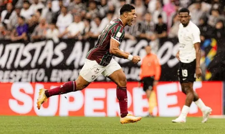 Hulk brilha e garante vitória do Fluminense contra o Corinthians em Itaquera