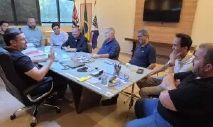 Ibaté busca investimentos em saúde em reunião com Ministério da Saúde