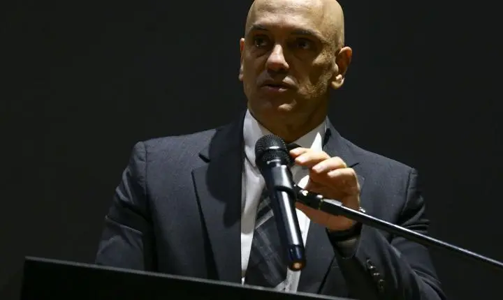 Alexandre de Moraes contesta investigação de Mendonça no STF