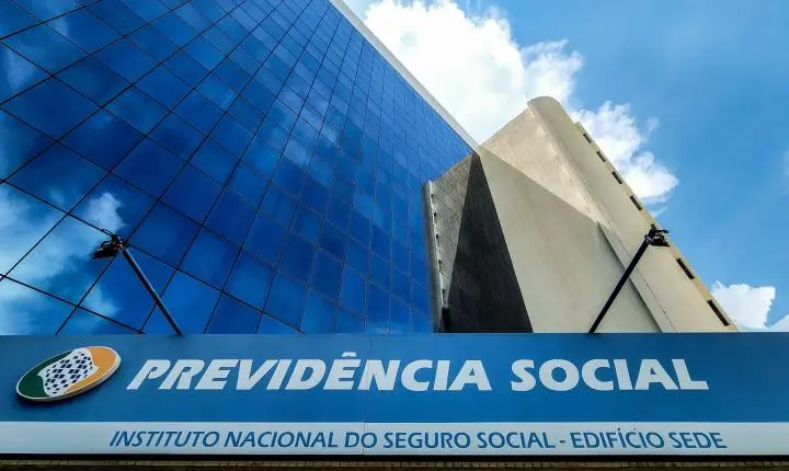 Regras garantem a isenção de carência do INSS em 18 doenças