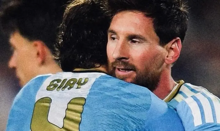 Agustín Giay do Palmeiras ganha destaque na despedida de Lionel Messi