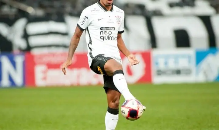 Corinthians é condenado pela Justiça do Trabalho a pagar dívida a Léo Natel