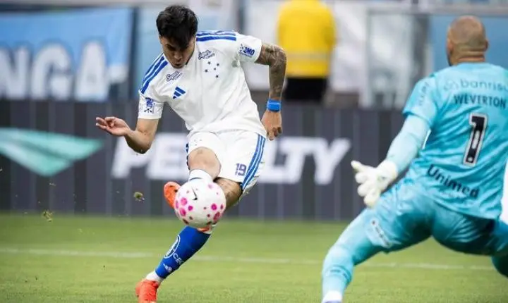 Kaio Jorge brilha com hat-trick na vitória do Cruzeiro contra o Grêmio