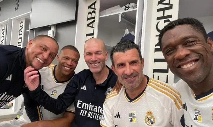 Roberto Carlos avalia Clarence Seedorf no Corinthians