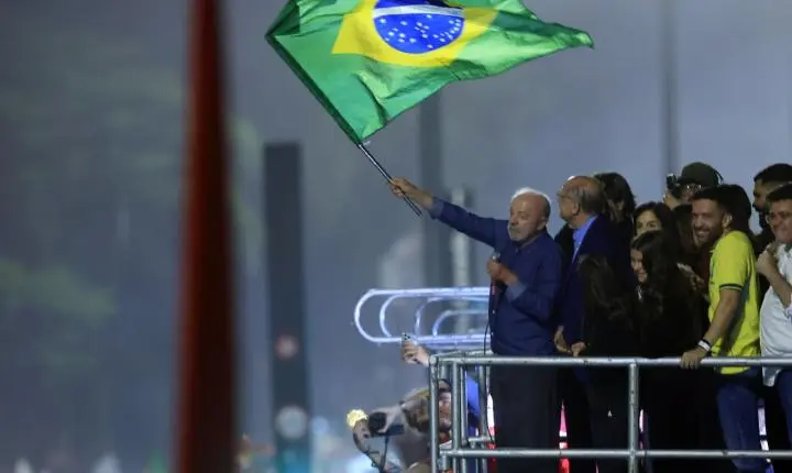 Líderes mundiais saúdam a reeleição de Lula após vitória nas urnas