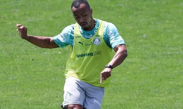 Marlon Freitas destaca pausa no Palmeiras para melhorar a eficiência