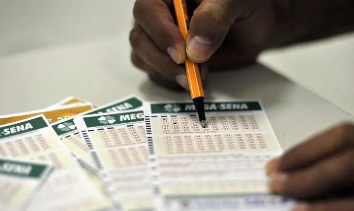 Mega-Sena acumula e prêmio milionário atinge R$ 65 milhões