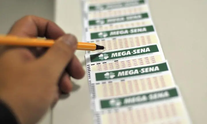 Mega-Sena realiza sorteio de prêmio estimado em R$ 3,5 milhões