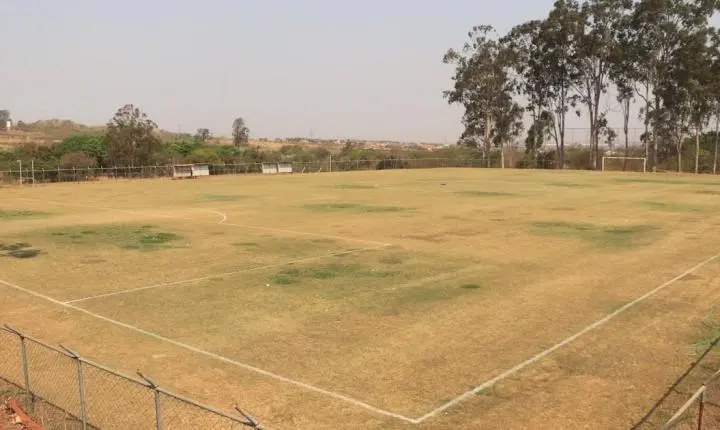 Melhorias em campos e quadras são solicitadas para o Pinheirinh