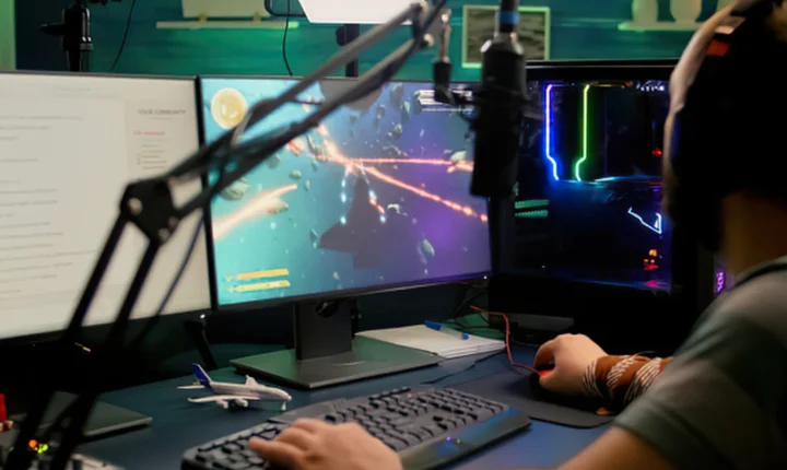 Monitor para trabalho x monitor gamer: quais são as diferenças técnicas que importam