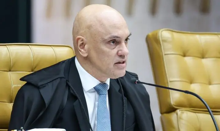 Alexandre de Moraes se declara impedido em ação no STF