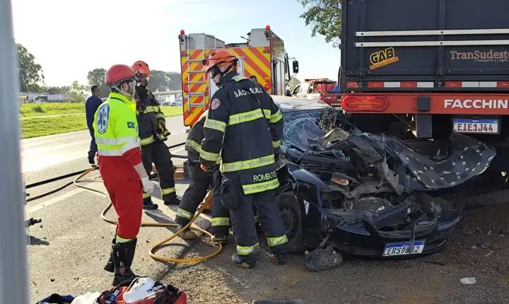 Mais uma tragédia: Motorista morre em colisão violenta na Washington Luís