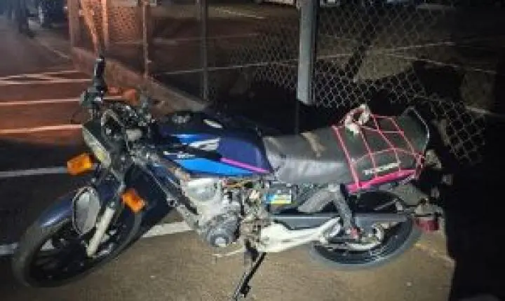 Guarda Municipal de São Carlos localiza motocicleta adulterada após ser arremessada em ribanceira