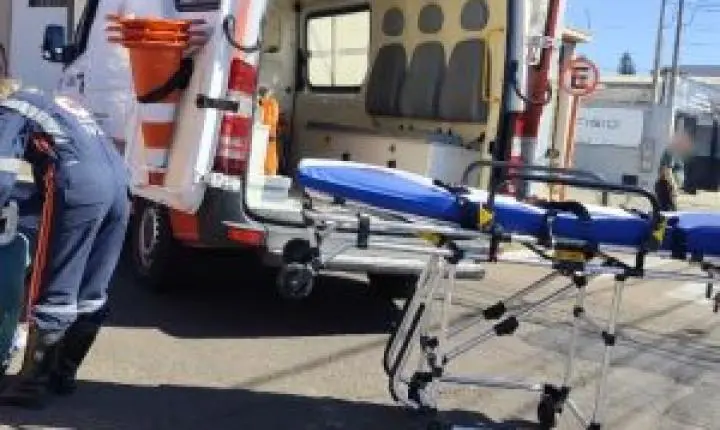 Motociclista foge após atropelar idoso em São Carlos