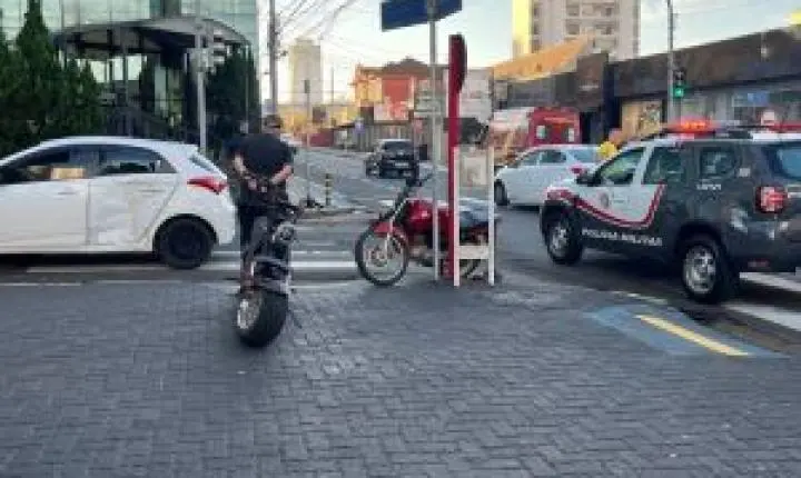 Motociclista fica ferida em acidente de trânsito na região central
