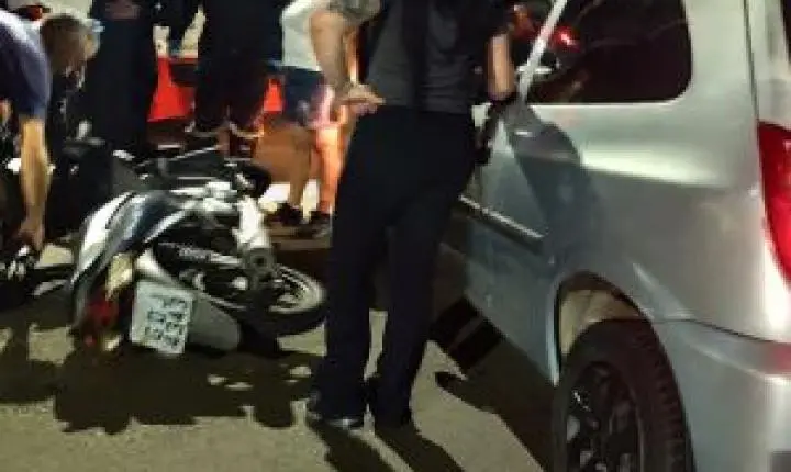 Motociclista fica ferida após colisão com carro na Vila Prado