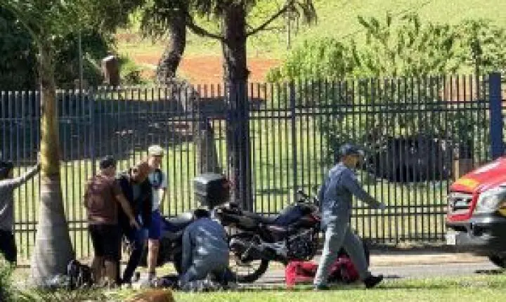 Motociclista se fere após acidente em São Carlos neste sábado