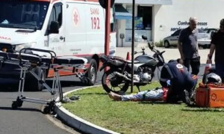 Queda de motocicleta assusta moradores no bairro Santa Felícia