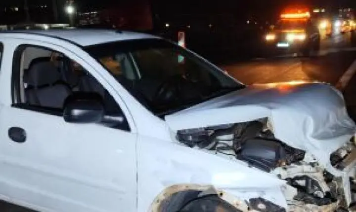 Motorista fica gravemente ferido em engavetamento com cinco veículos na SP-310, em São Carlos